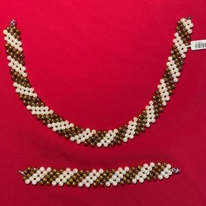 2 pc Contrasting Pearls - Necklace & Bracelet